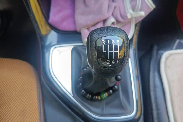 Used GAC Trumpchi GS4 2021 270T Manual Comfort Edition Gear Lever