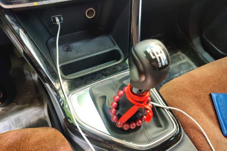 Used GAC Trumpchi GS4 2021 270T Manual Comfort Edition Gear Lever