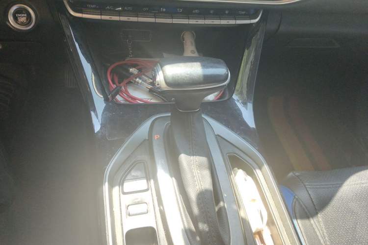 Used GAC Trumpchi GS4 2021 270T Automatic Elite Tech Edition Gear Lever