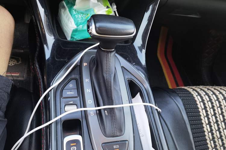 Used GAC Trumpchi GS4 2021 270T Automatic Elite Tech Edition Gear Lever