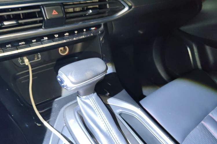Used GAC Trumpchi GS4 2021 270T Automatic Elite Tech Edition Gear Lever
