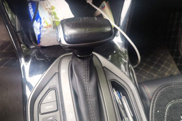 Used GAC Trumpchi GS4 2021 270T Automatic Elite Tech Edition Gear Lever