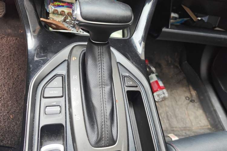 Used GAC Trumpchi GS4 2021 270T Automatic Tech Luxury Edition Gear Lever
