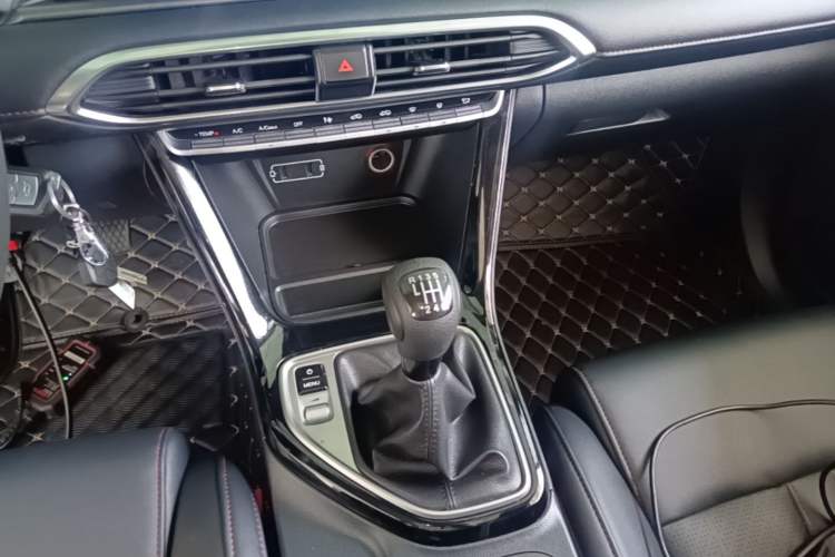 Used GAC Trumpchi GS4 2021 270T Manual Elite Edition Gear Lever