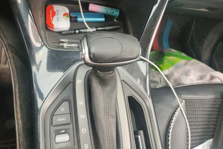 Used GAC Trumpchi GS4 2021 270T Automatic Elite Tech Edition Gear Lever