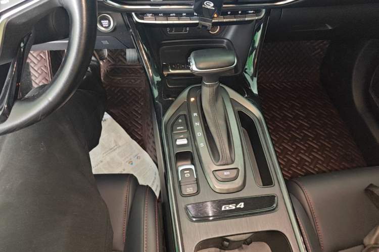 Used GAC Trumpchi GS4 2021 270T Automatic Elite Tech Edition Gear Lever