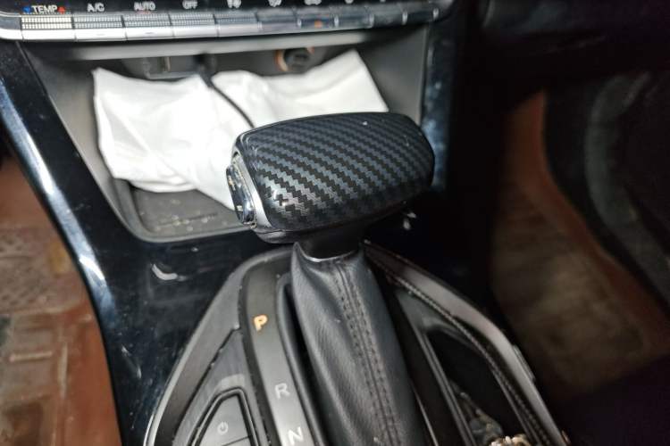 Used GAC Trumpchi GS4 2021 270T Automatic Elite Tech Edition Gear Lever