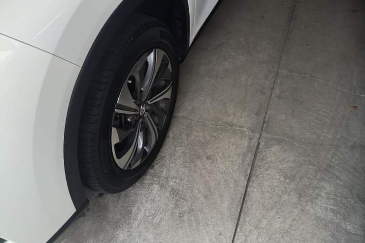 Used GAC Trumpchi GS4 2021 270T Automatic Smart Connectivity Technology Edition Left Front Wheel Hub