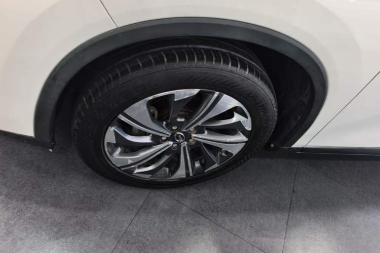 Used GAC Trumpchi GS4 2021 270T Automatic Smart Connectivity Technology Edition Left Front Wheel Hub