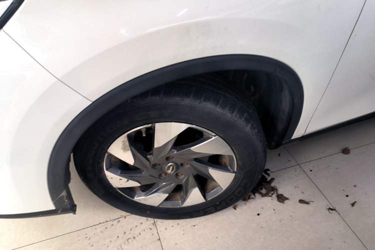 Used GAC Trumpchi GS4 2021 270T Automatic Elite Tech Edition Left Front Wheel Hub