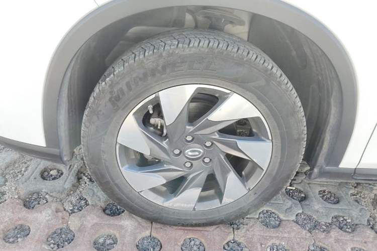 Used GAC Trumpchi GS4 2021 270T Automatic Elite Tech Edition Left Front Wheel Hub