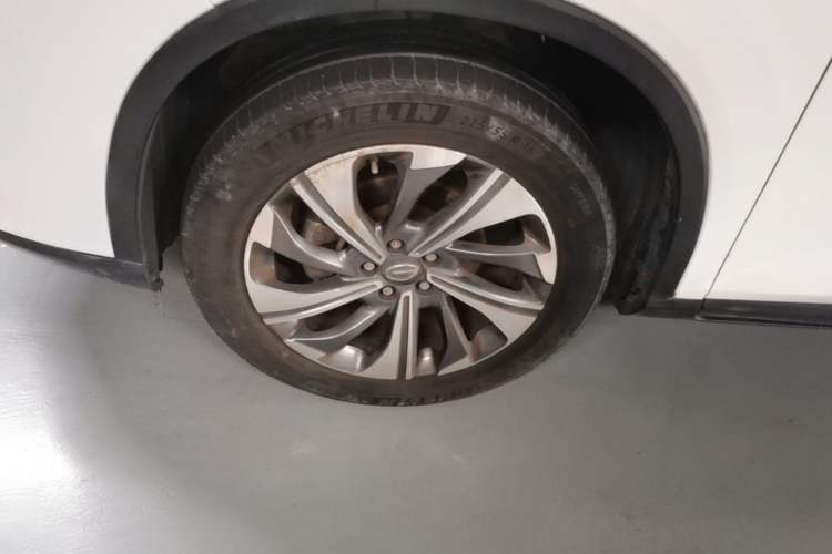 Used GAC Trumpchi GS4 2021 270T Automatic Smart Connectivity Technology Edition Left Front Wheel Hub