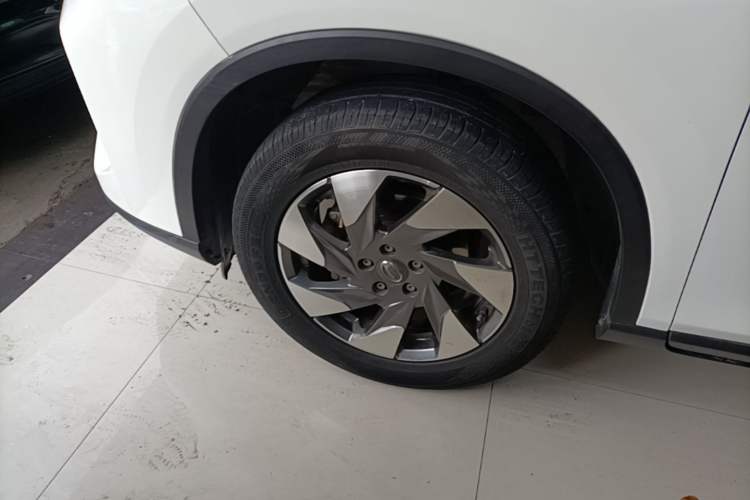 Used GAC Trumpchi GS4 2021 270T Automatic Elite Tech Edition Left Front Wheel Hub