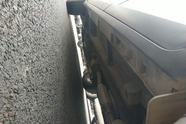 Used GAC Trumpchi GS4 2021 270T Automatic Smart Connectivity Technology Edition Left Side Sill