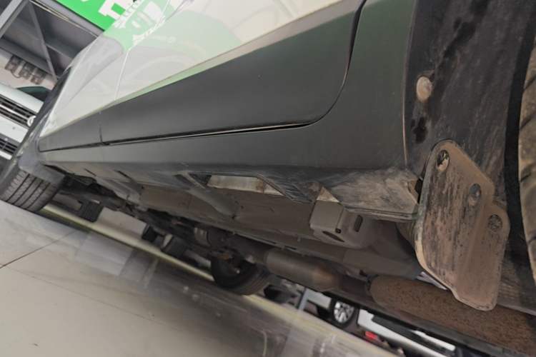 Used GAC Trumpchi GS4 2021 270T Automatic Elite Tech Edition Left Side Sill