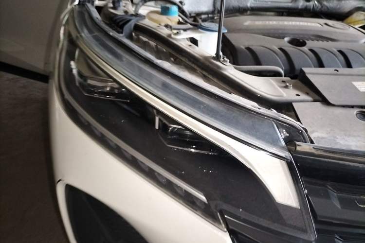 Used GAC Trumpchi GS4 2021 270T Automatic Elite Tech Edition Right Front Headlight