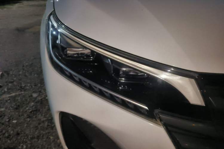 Used GAC Trumpchi GS4 2021 270T Automatic Elite Tech Edition Right Front Headlight