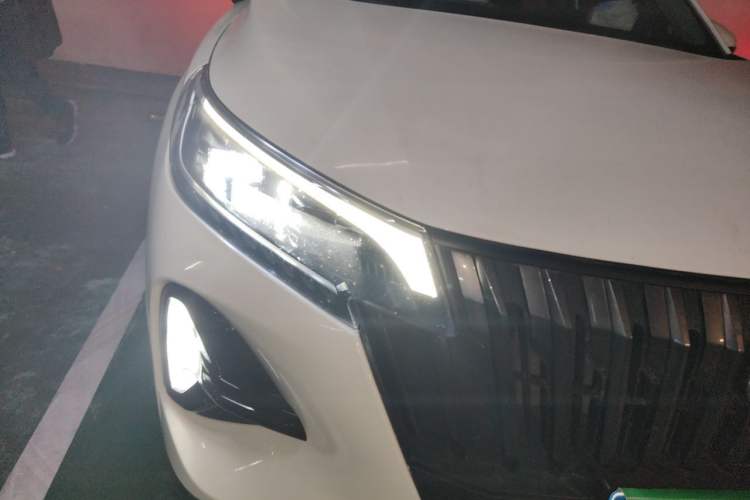 Used GAC Trumpchi GS4 2021 270T Automatic Tech Luxury Edition Right Front Headlight