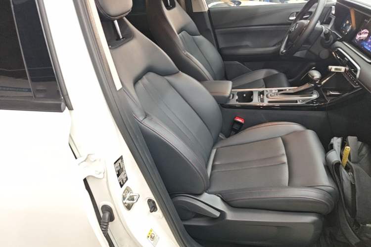 Used GAC Trumpchi GS4 2021 270T Automatic Smart Connectivity Technology Edition Right Front Seat