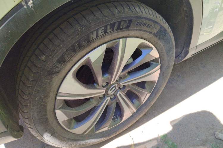 Used GAC Trumpchi GS4 2021 270T Automatic Smart Connectivity Technology Edition Right Front Wheel Hub