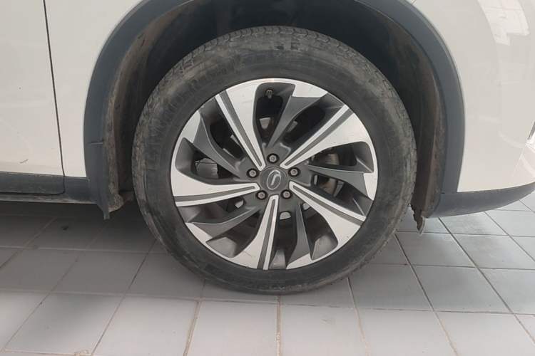Used GAC Trumpchi GS4 2021 270T Automatic Smart Connectivity Technology Edition Right Front Wheel Hub