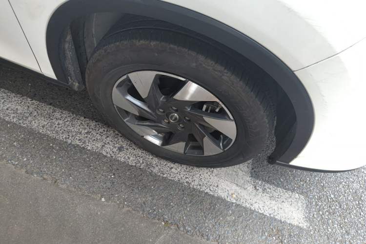 Used GAC Trumpchi GS4 2021 270T Automatic Elite Tech Edition Right Front Wheel Hub