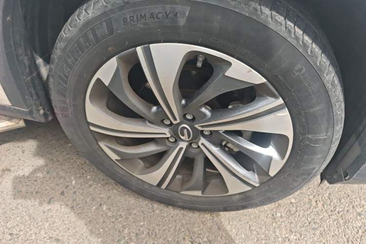 Used GAC Trumpchi GS4 2021 270T Automatic Smart Connectivity Technology Edition Right Front Wheel Hub
