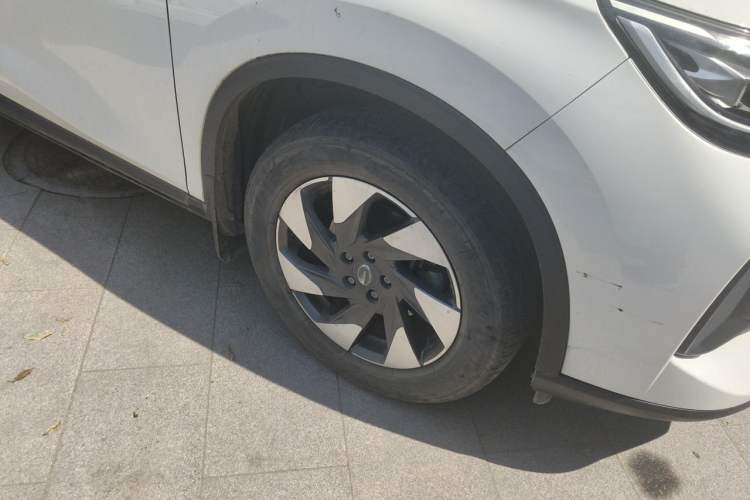 Used GAC Trumpchi GS4 2021 270T Automatic Elite Tech Edition Right Front Wheel Hub
