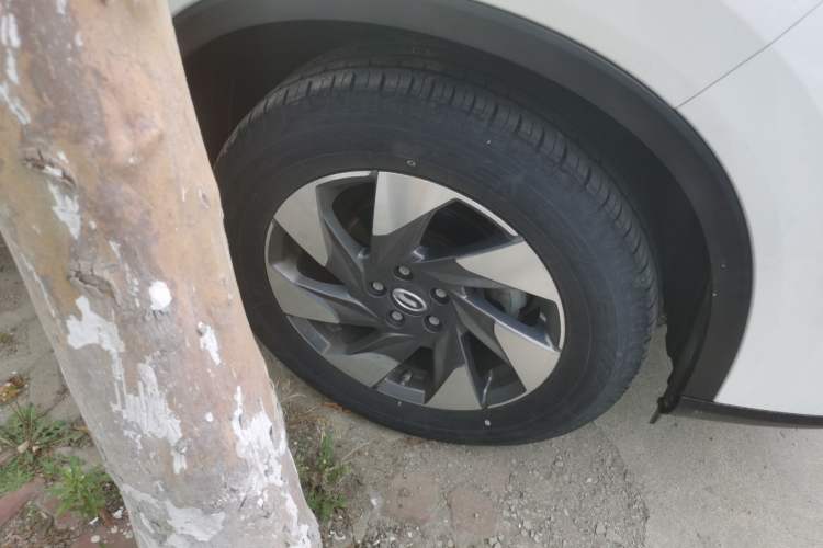 Used GAC Trumpchi GS4 2021 270T Manual Elite Edition Right Front Wheel Hub