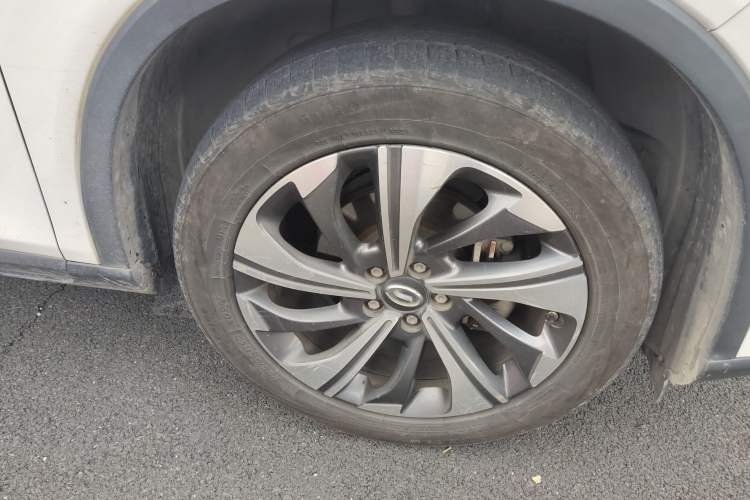 Used GAC Trumpchi GS4 2021 270T Automatic Smart Connectivity Technology Edition Right Front Wheel Hub