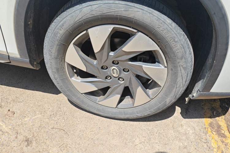 Used GAC Trumpchi GS4 2021 270T Automatic Elite Tech Edition Right Front Wheel Hub