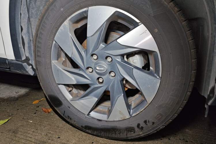 Used GAC Trumpchi GS4 2021 270T Automatic Elite Tech Edition Right Front Wheel Hub