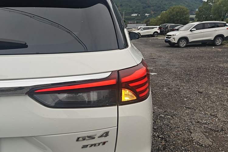 Used GAC Trumpchi GS4 2021 270T Automatic Smart Connectivity Technology Edition Right Rear Taillight
