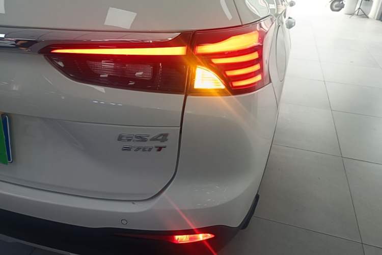 Used GAC Trumpchi GS4 2021 270T Automatic Smart Connectivity Technology Edition Right Rear Taillight