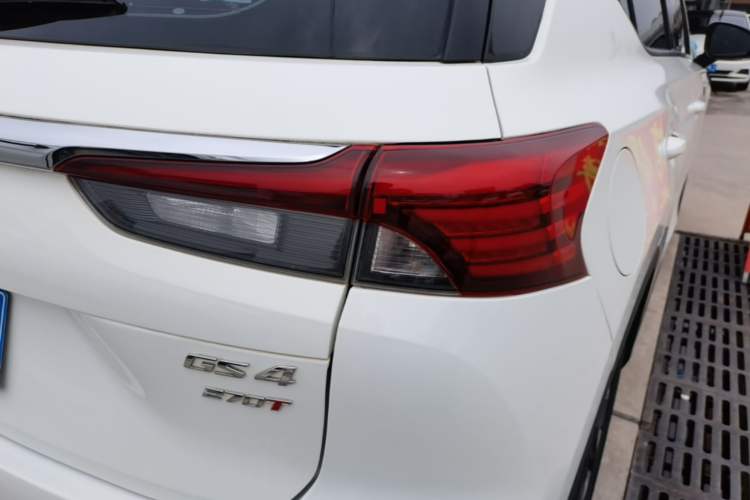 Used GAC Trumpchi GS4 2021 270T Automatic Luxury Smart Connectivity Version Right Rear Taillight