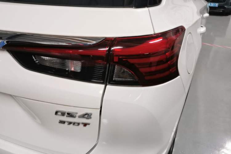 Used GAC Trumpchi GS4 2021 270T Automatic Smart Connectivity Technology Edition Right Rear Taillight