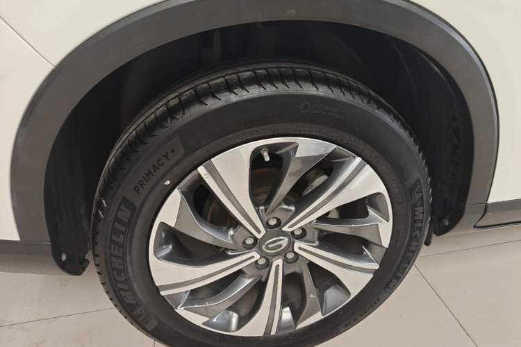 Used GAC Trumpchi GS4 2021 270T Automatic Smart Connectivity Technology Edition Right Rear Wheel Hub