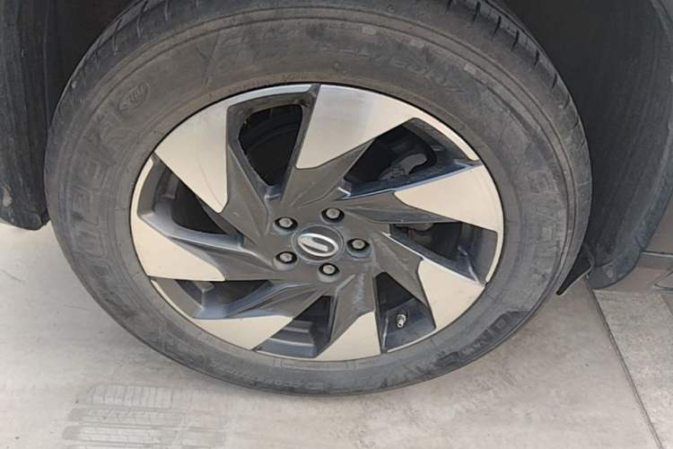 Used GAC Trumpchi GS4 2021 270T DCT Elite Edition Right Rear Wheel Hub