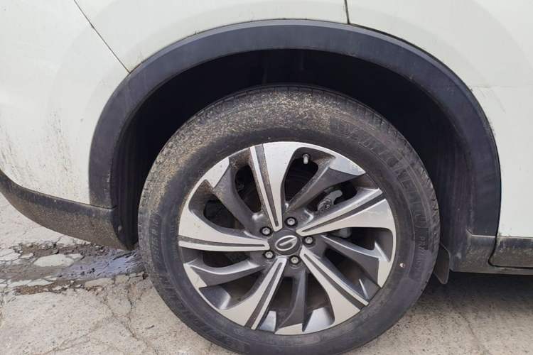 Used GAC Trumpchi GS4 2021 270T Automatic Smart Connectivity Technology Edition Right Rear Wheel Hub