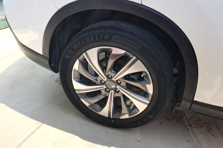Used GAC Trumpchi GS4 2021 270T Automatic Smart Connectivity Technology Edition Right Rear Wheel Hub