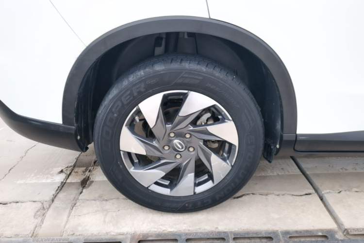 Used GAC Trumpchi GS4 2021 270T Automatic Luxury Smart Connectivity Version Right Rear Wheel Hub