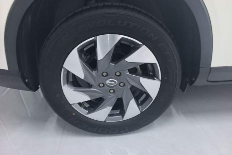 Used GAC Trumpchi GS4 2021 270T Automatic Elite Tech Edition Right Rear Wheel Hub