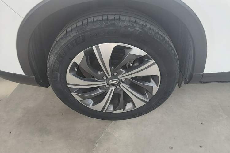 Used GAC Trumpchi GS4 2021 270T Automatic Smart Connectivity Technology Edition Right Rear Wheel Hub