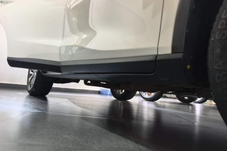 Used GAC Trumpchi GS4 2021 270T Automatic Smart Connectivity Technology Edition Right Side Sill