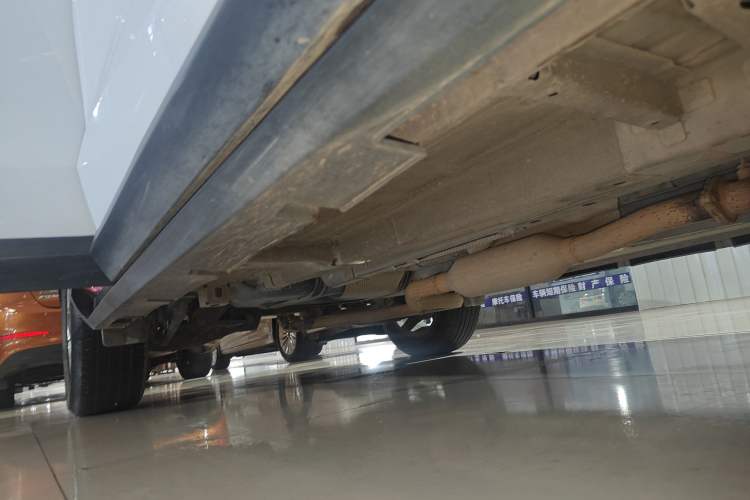 Used GAC Trumpchi GS4 2021 270T Automatic Elite Tech Edition Right Side Sill