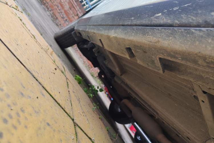 Used GAC Trumpchi GS4 2021 270T Automatic Elite Tech Edition Right Side Sill