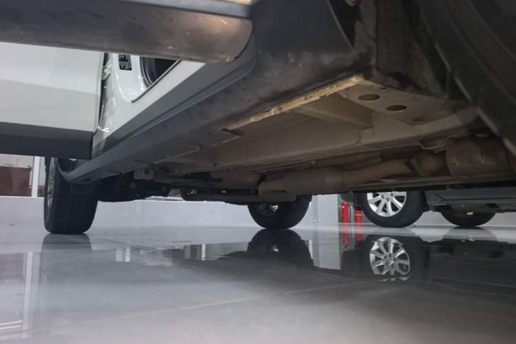 Used GAC Trumpchi GS4 2021 270T Automatic Elite Tech Edition Right Side Sill