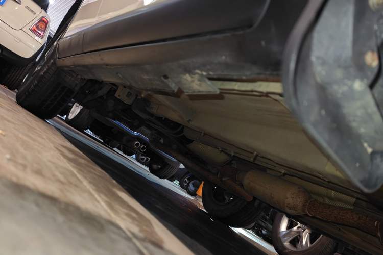 Used GAC Trumpchi GS4 2021 270T Automatic Elite Tech Edition Right Side Sill
