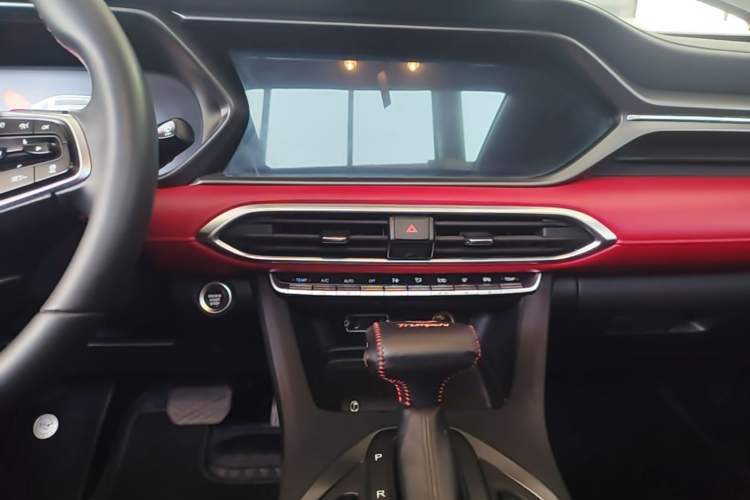 Used GAC Trumpchi GS4 2022 270T Automatic Smart Drive Technology Edition Audio And AC Panel