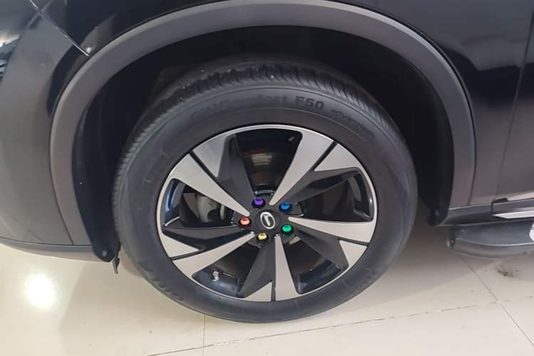 Used GAC Trumpchi GS4 2022 270T Automatic Smart Drive Technology Edition Left Front Wheel Hub